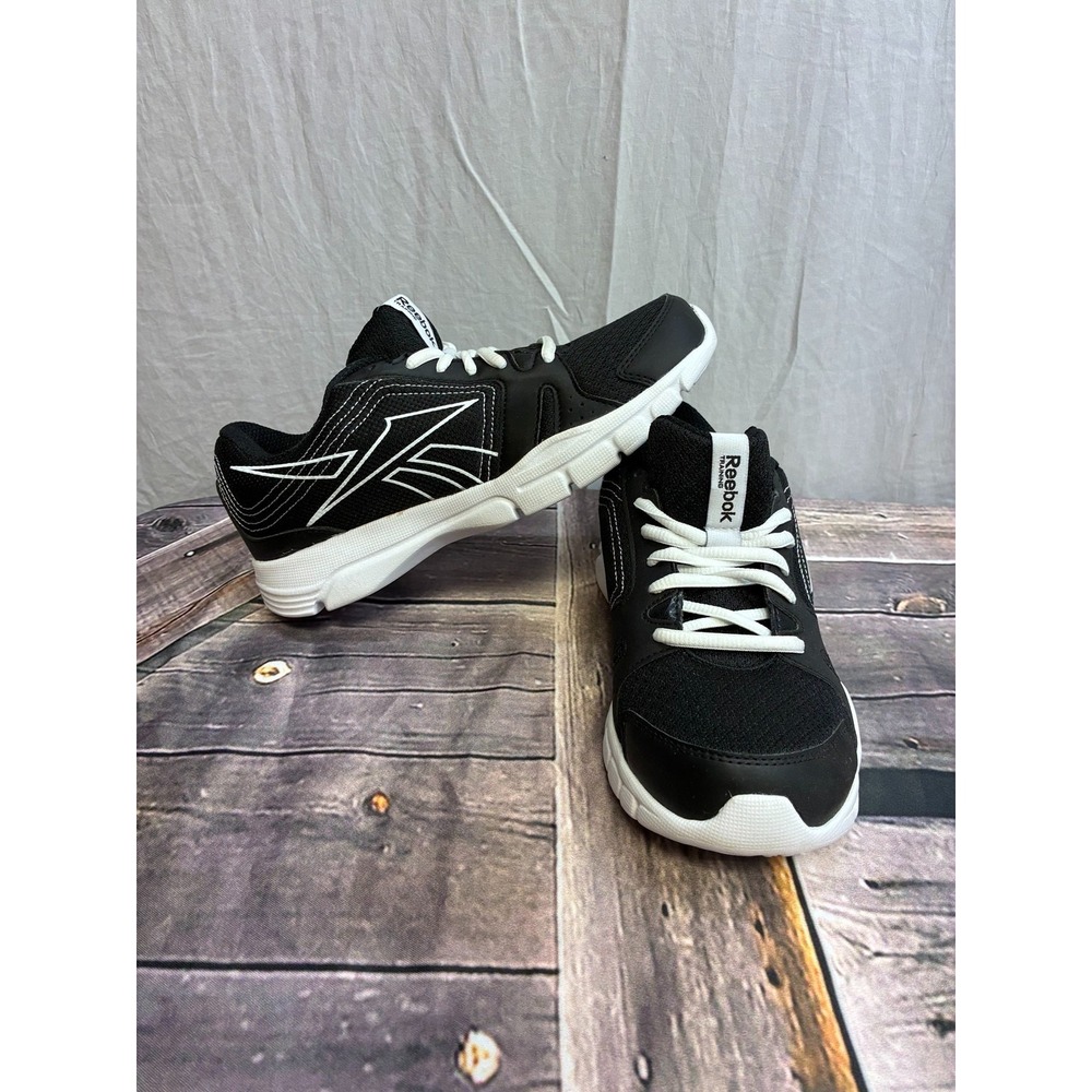Reebok Sublite Training Shoes Womens Size 6 Black White Low Top Sneakers